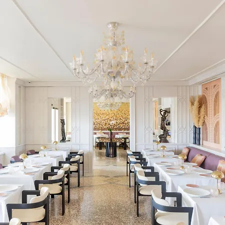 Londra Palace Szálloda 5*