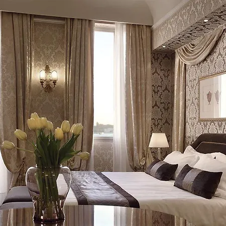Szálloda Londra Palace