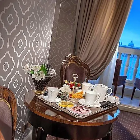 Londra Palace Hotel 5*